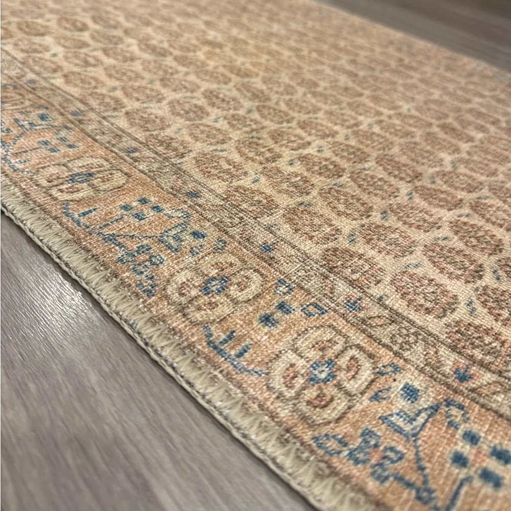 UO 2x3 Rug - Picture 3 of 5